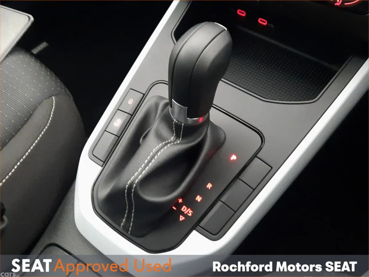 SEAT Arona Hatchback, Petrol, 2025, Grey