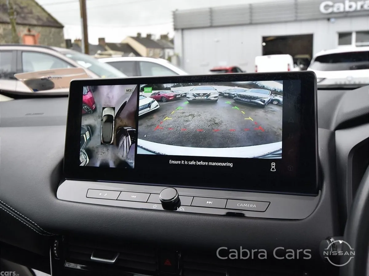Nissan Qashqai MPV, Petrol, 2023, White