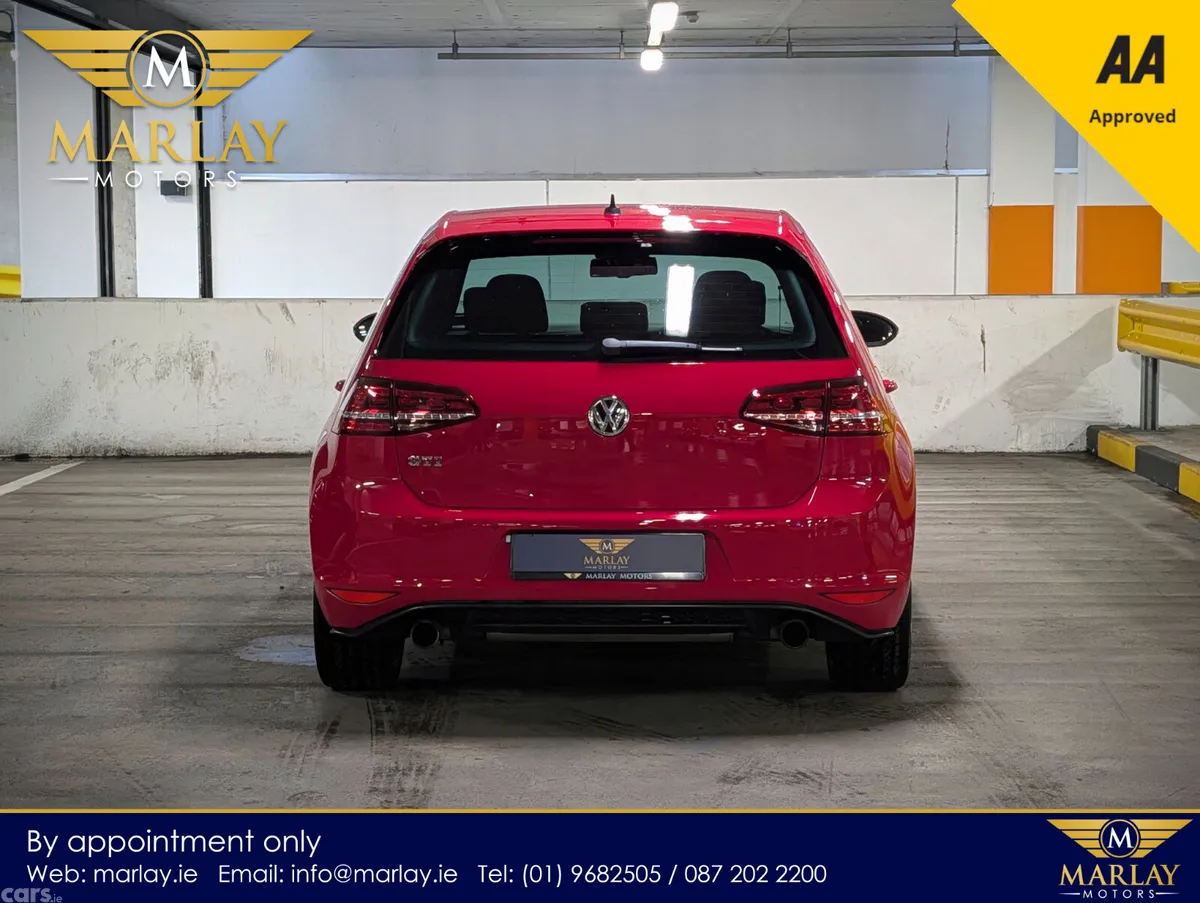 Volkswagen Golf Hatchback, Petrol, 2015, Red