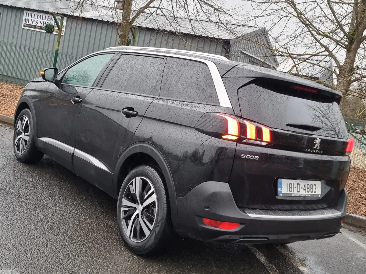 Peugeot 5008 MPV, Diesel, 2018, Black