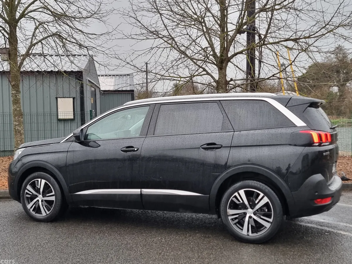 Peugeot 5008 MPV, Diesel, 2018, Black