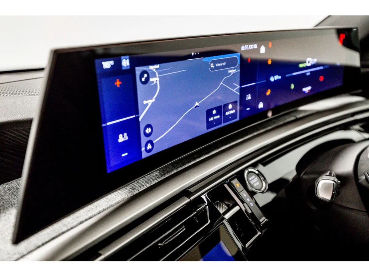 Peugeot 5008 SUV, Electric, 2026, Grey