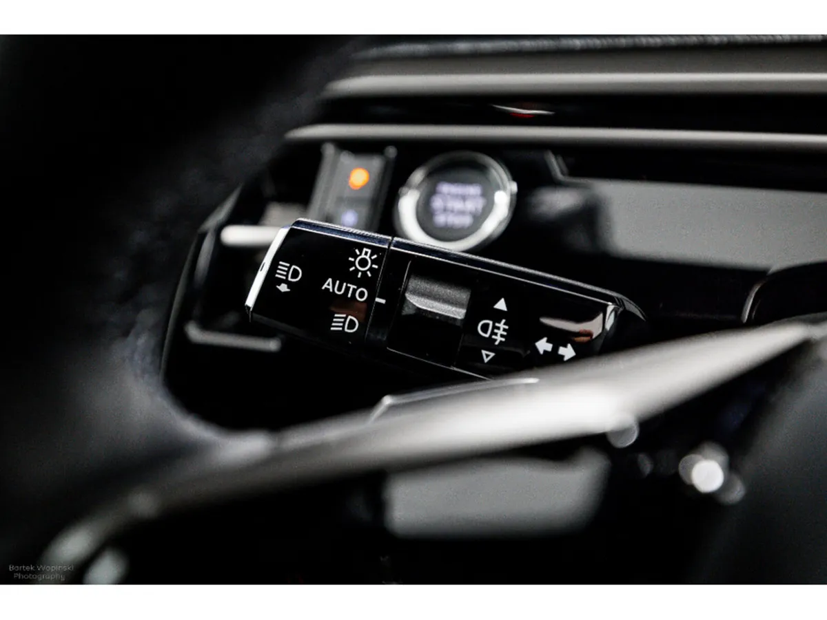 Peugeot 5008 SUV, Electric, 2026, Grey