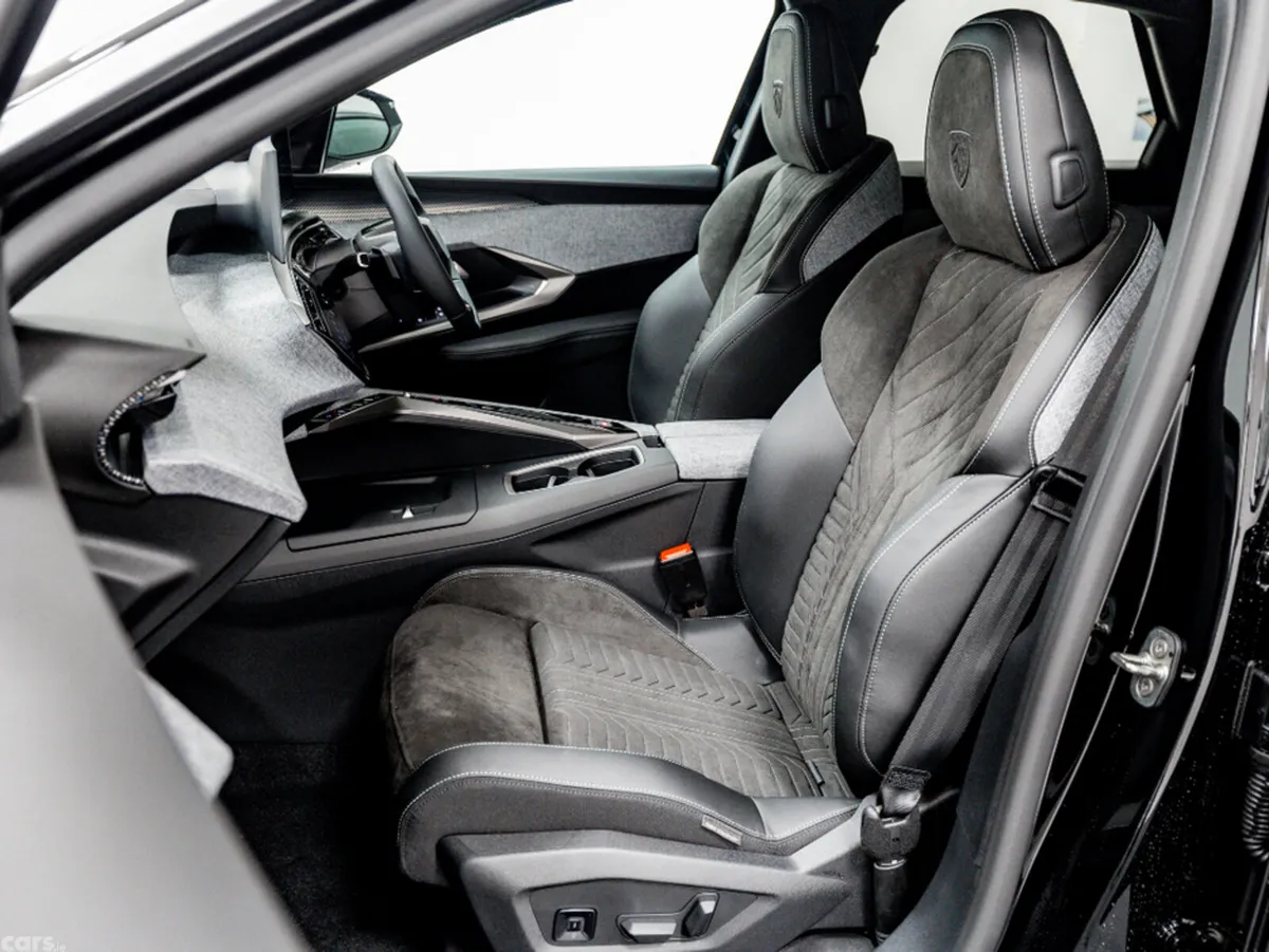 Peugeot 3008 SUV, Electric, 2026, Black