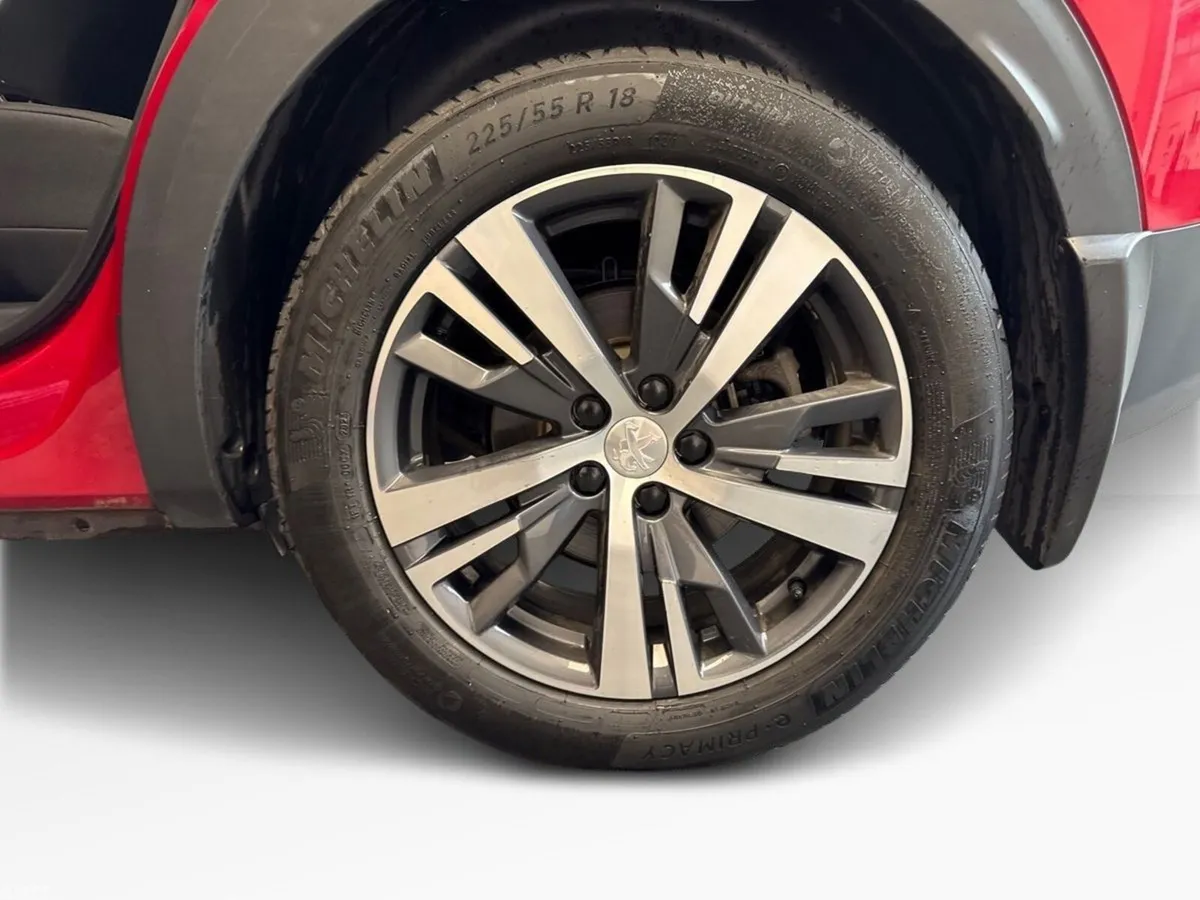 Peugeot 3008 MPV, Petrol Plug-in Hybrid, 2024, Red