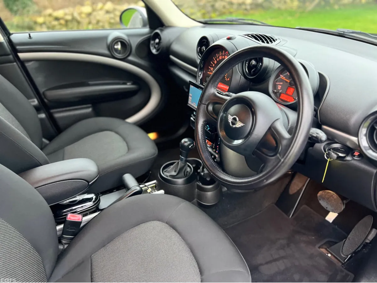 Mini Cooper Estate, Petrol, 2016, Black