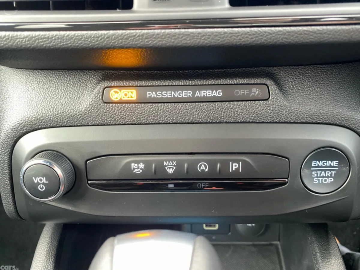 Ford Focus Hatchback, Petrol, 2025, Grey