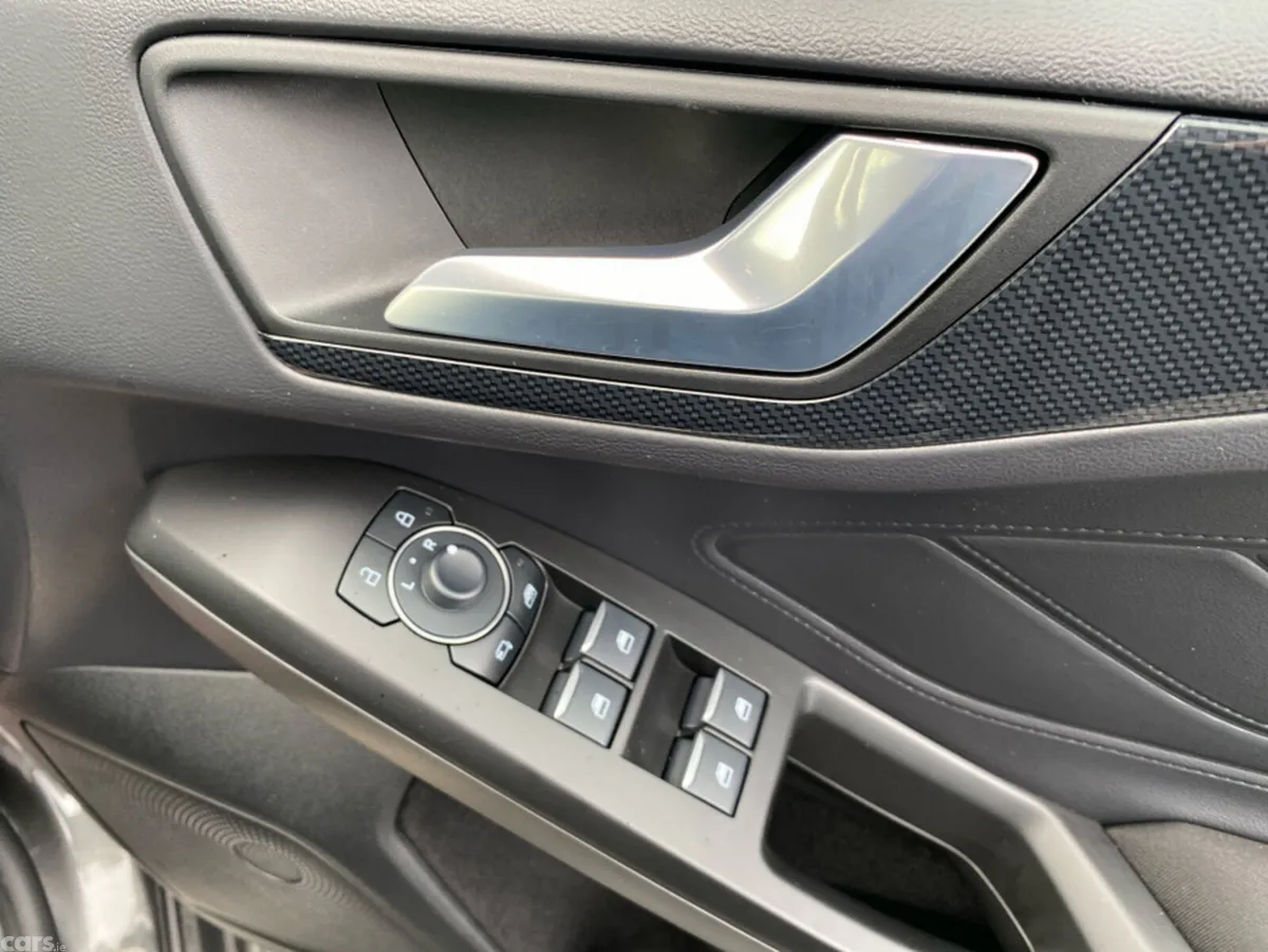 Ford Focus Hatchback, Petrol, 2025, Grey
