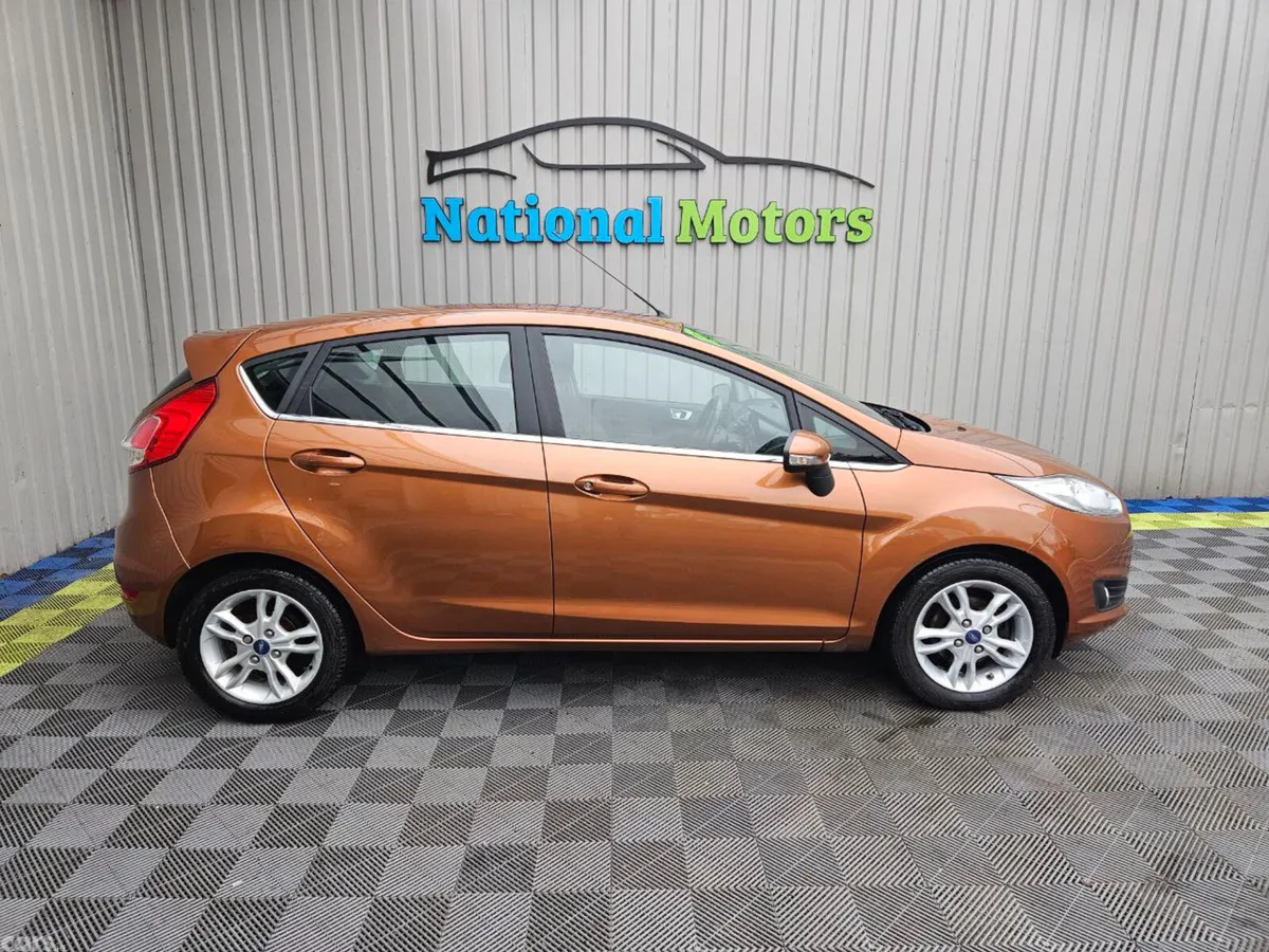 Ford Fiesta Hatchback, Petrol, 2017, Brown
