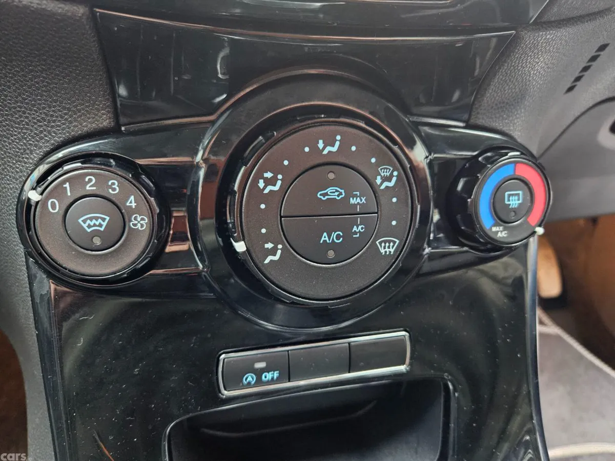 Ford Fiesta Hatchback, Petrol, 2017, Brown
