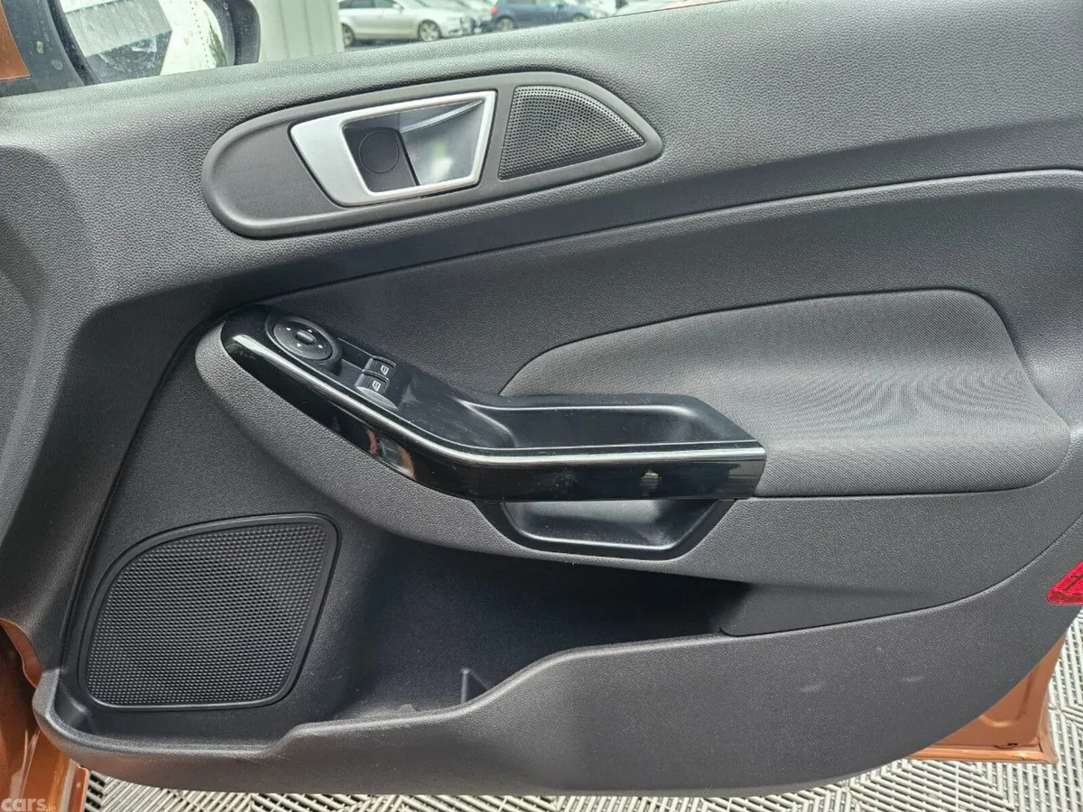 Ford Fiesta Hatchback, Petrol, 2017, Brown