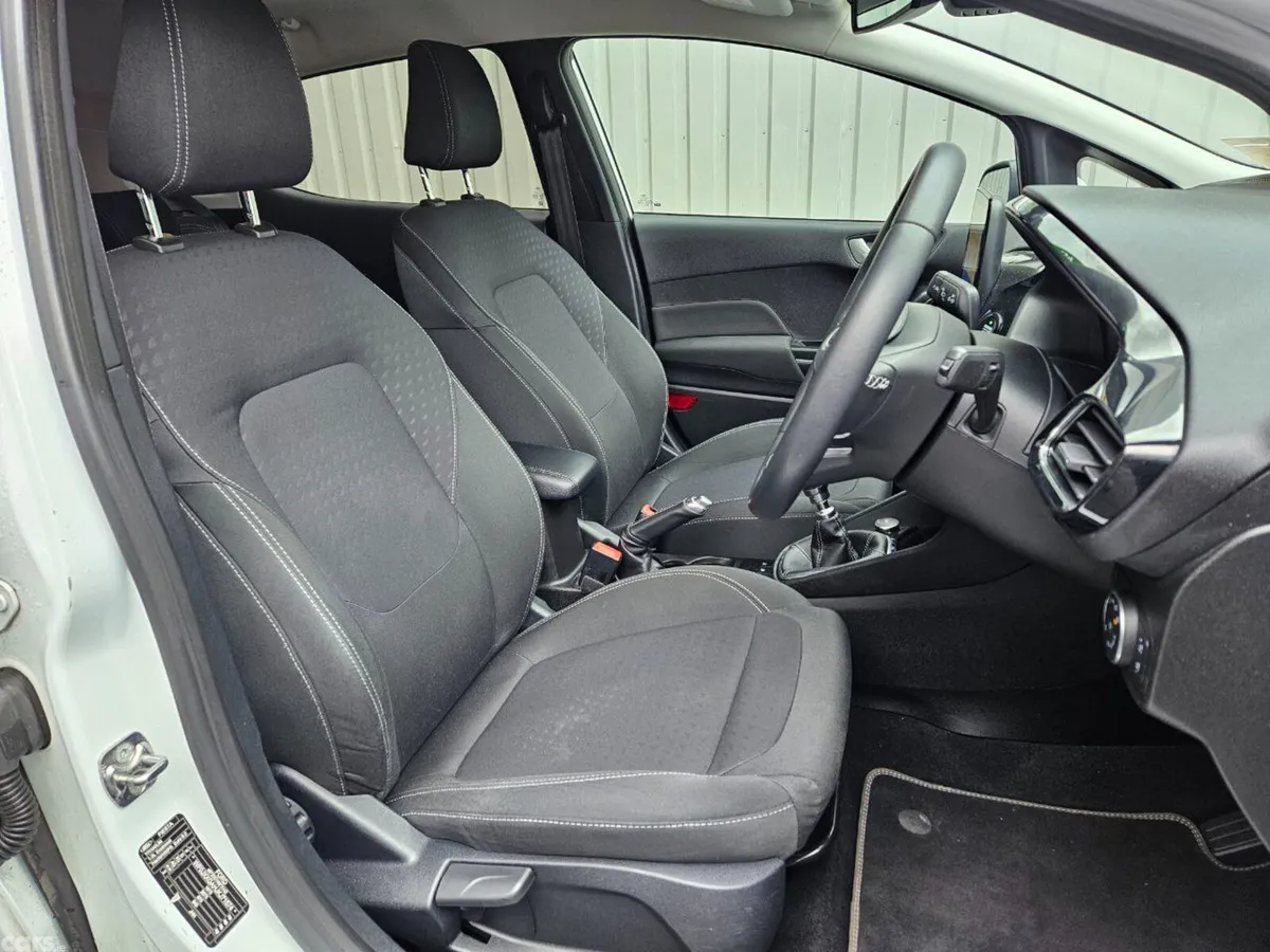 Ford Fiesta Hatchback, Petrol, 2019, White