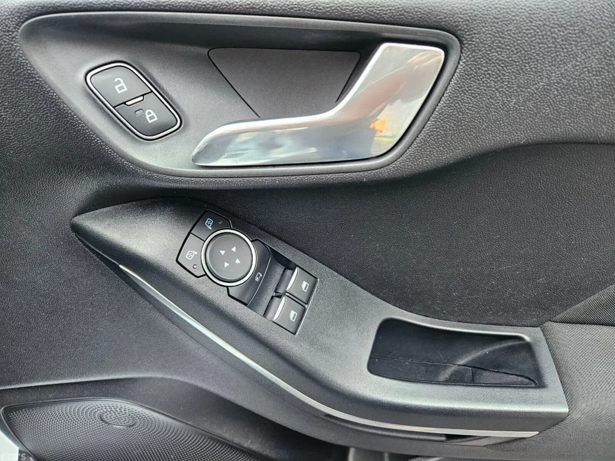 Ford Fiesta Hatchback, Petrol, 2019, White