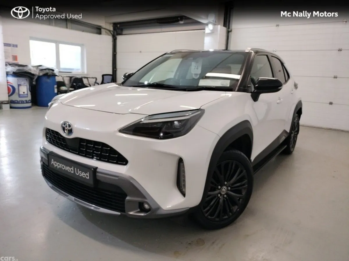 Toyota Yaris Cross Hatchback, Petrol Hybrid, 2022, White