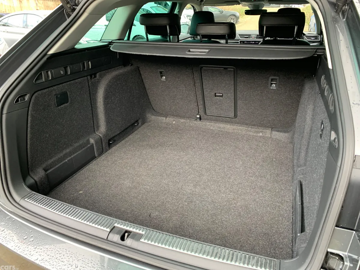 Skoda Superb Estate, Diesel, 2023, Grey