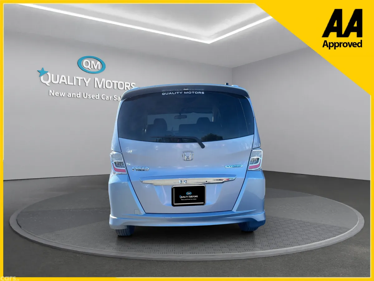 Honda Freed MPV, Petrol, 2014, Silver