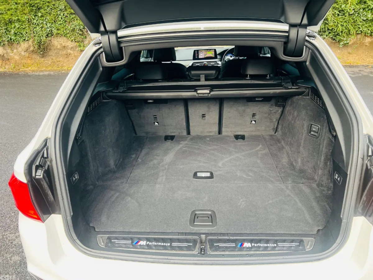 BMW 5-Series Estate, Diesel, 2019, White
