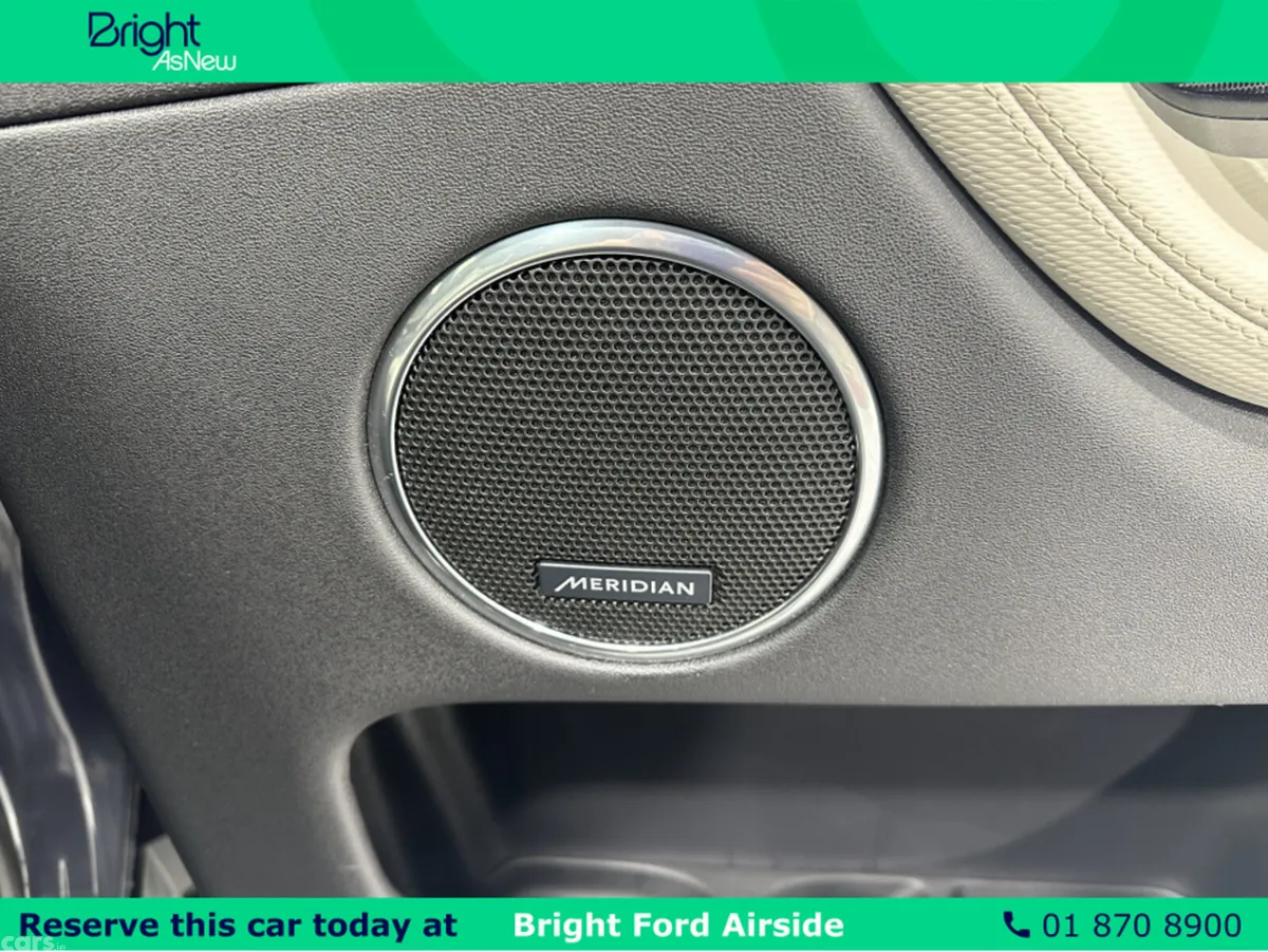 Land Rover Discovery SUV, Petrol Plug-in Hybrid, 2024, Blue