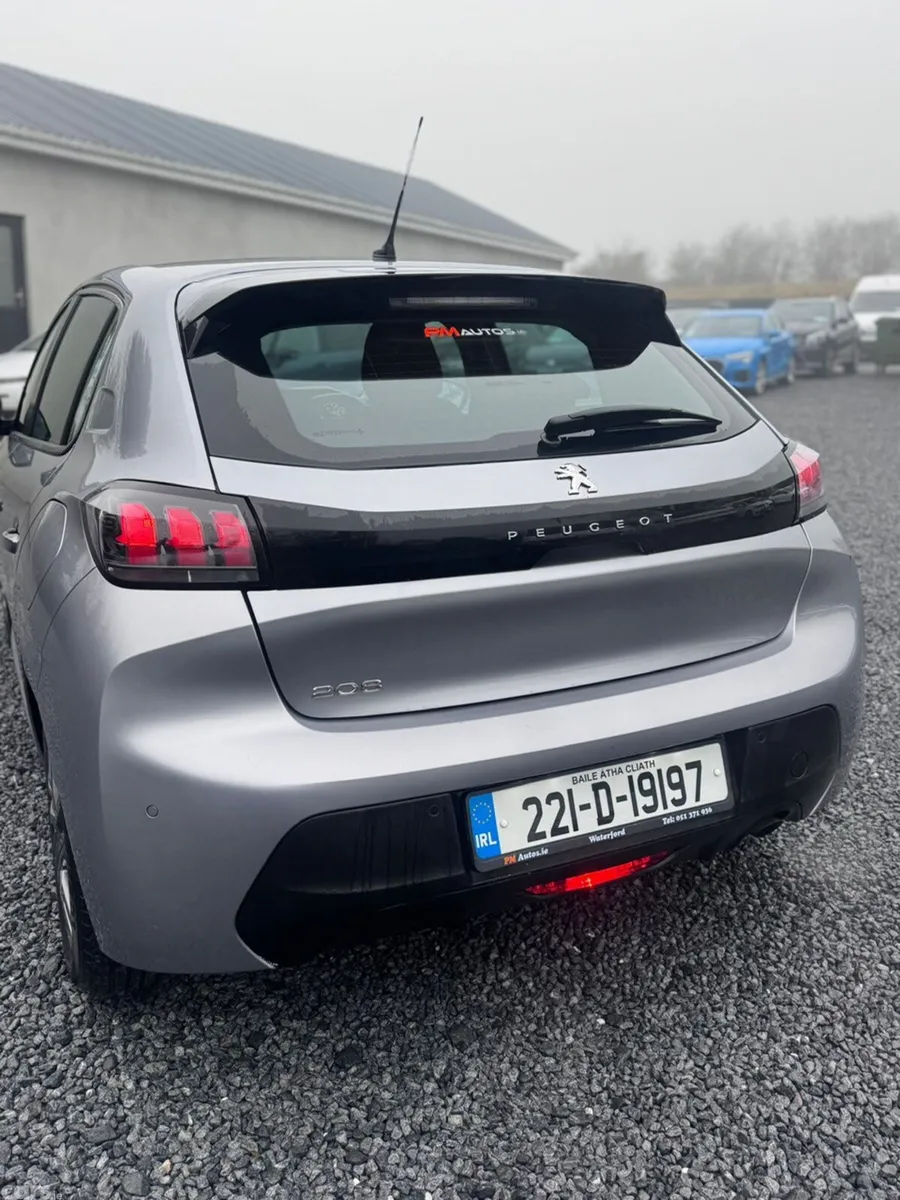 Peugeot 208 Hatchback, Petrol, 2022, Grey