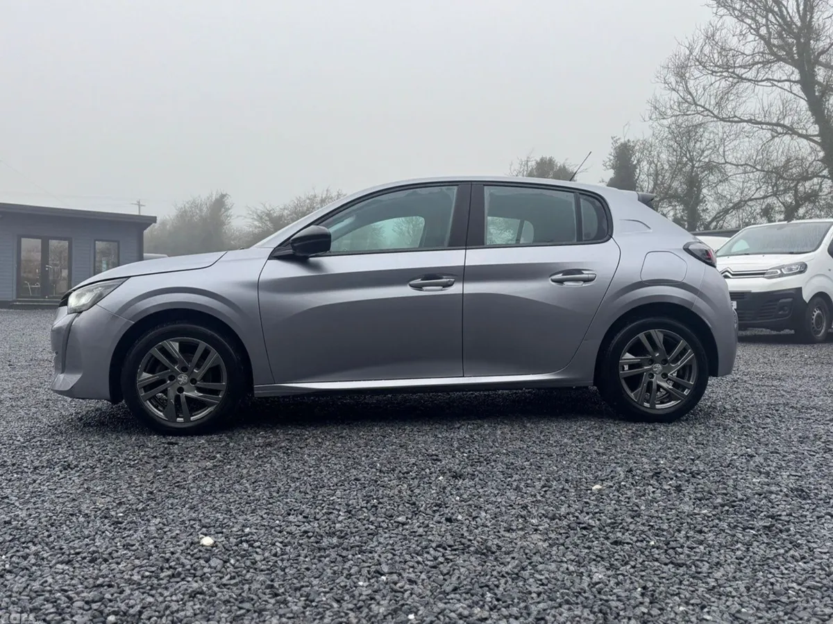 Peugeot 208 Hatchback, Petrol, 2022, Grey