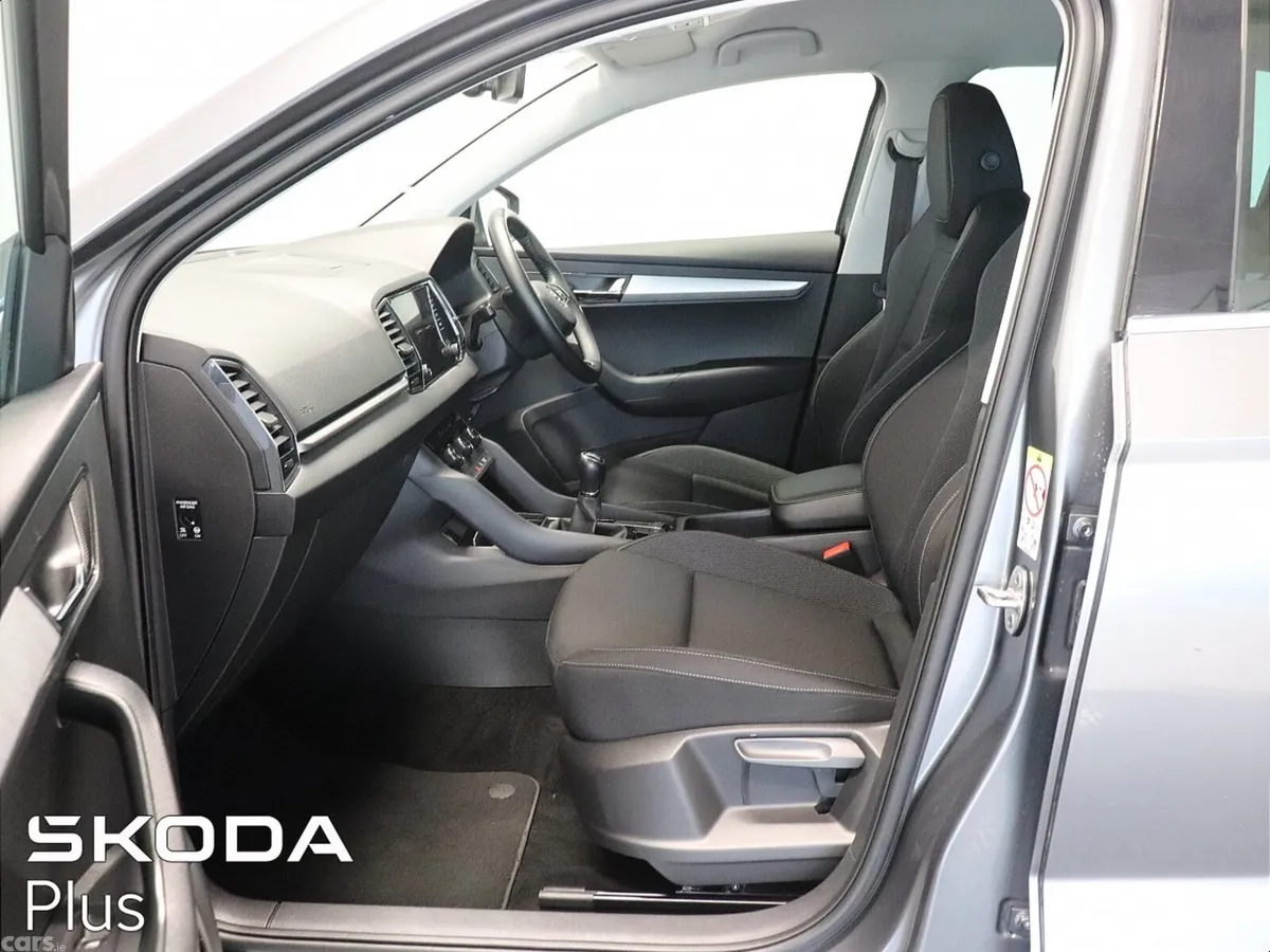 Skoda Karoq SUV, Diesel, 2023, Grey