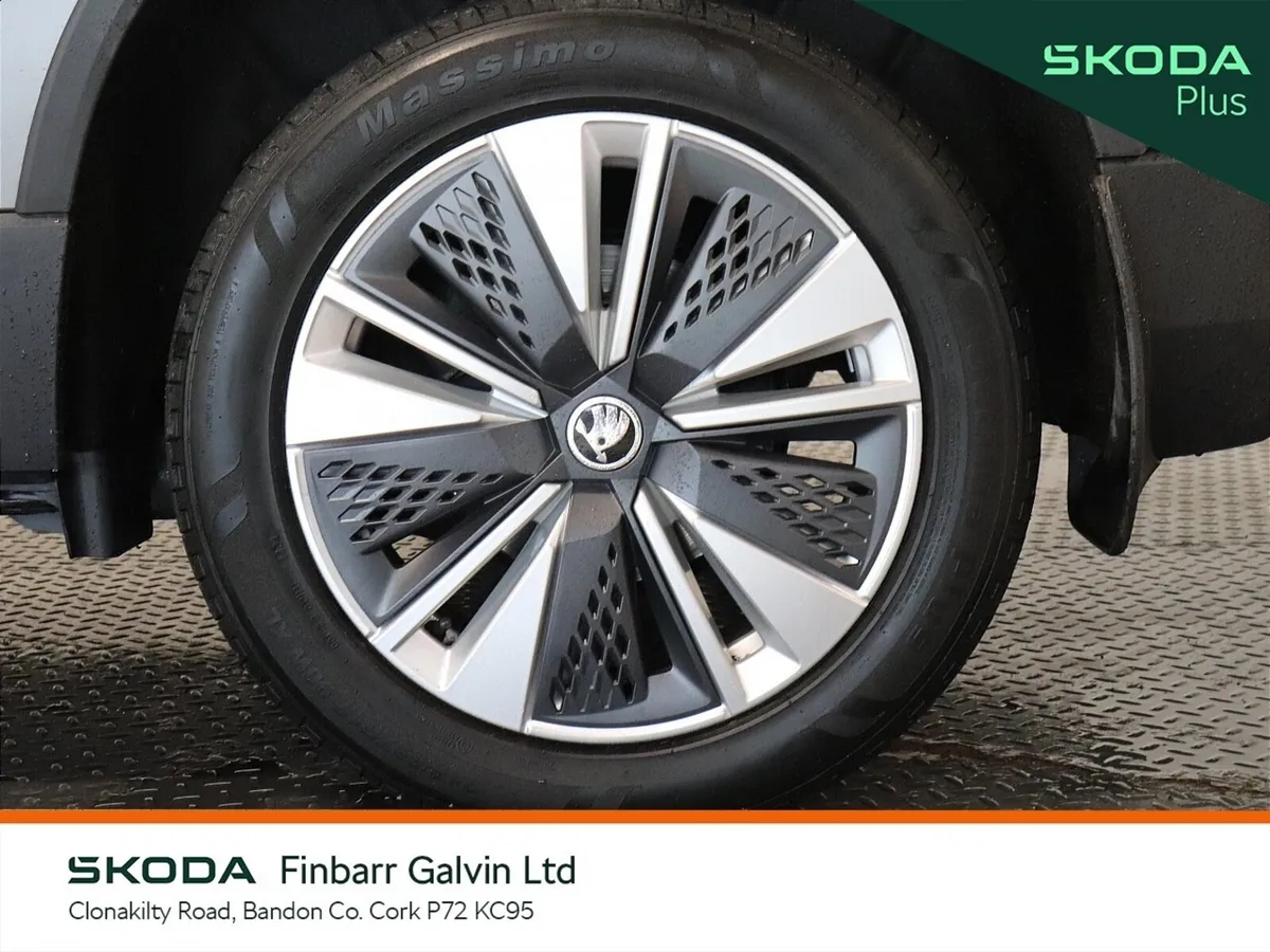 Skoda Karoq SUV, Diesel, 2023, Grey