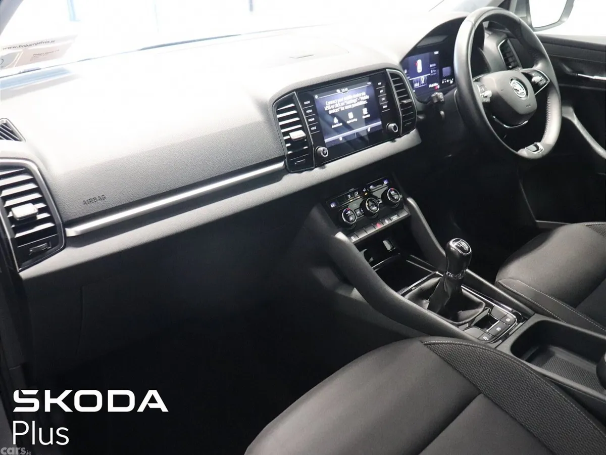 Skoda Karoq SUV, Diesel, 2023, Grey