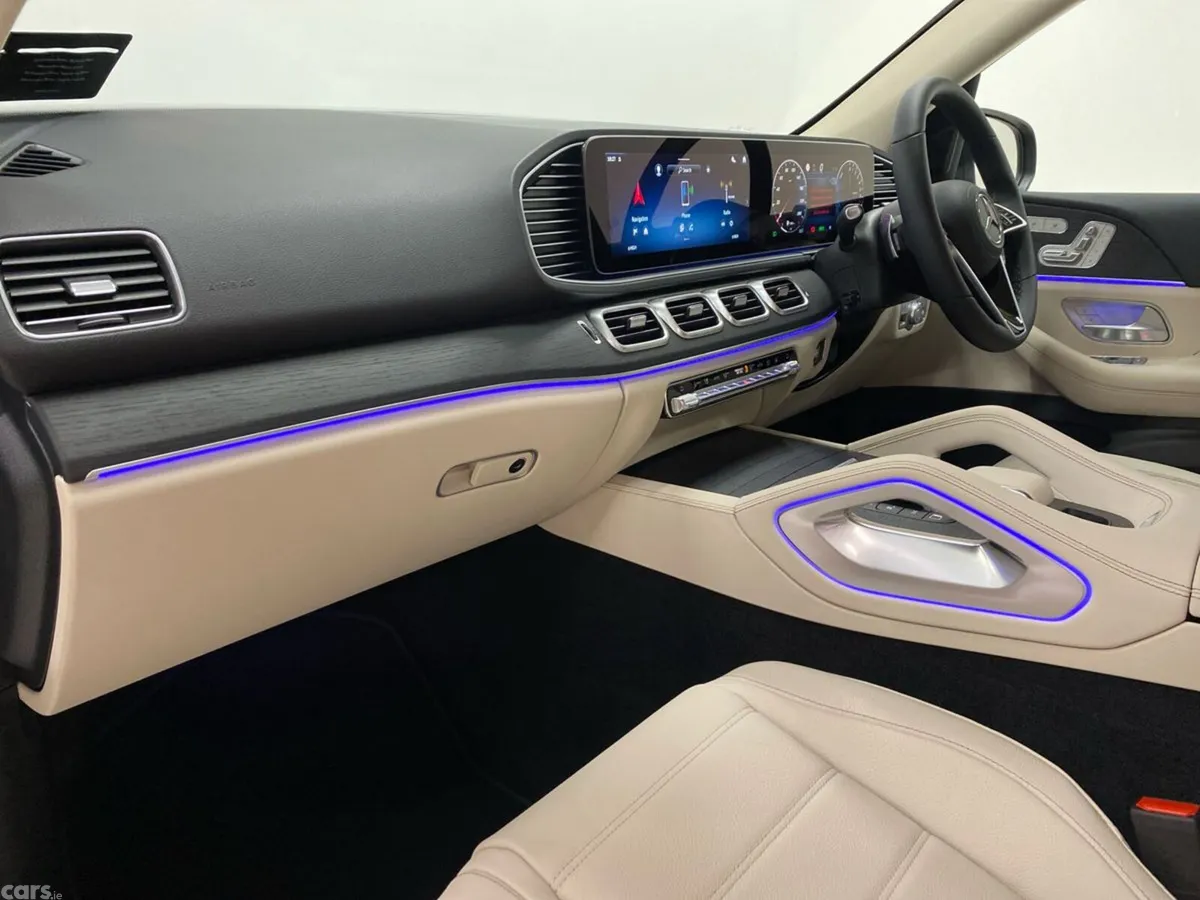 Mercedes-Benz GLE SUV, Petrol Plug-in Hybrid, 2026, Black