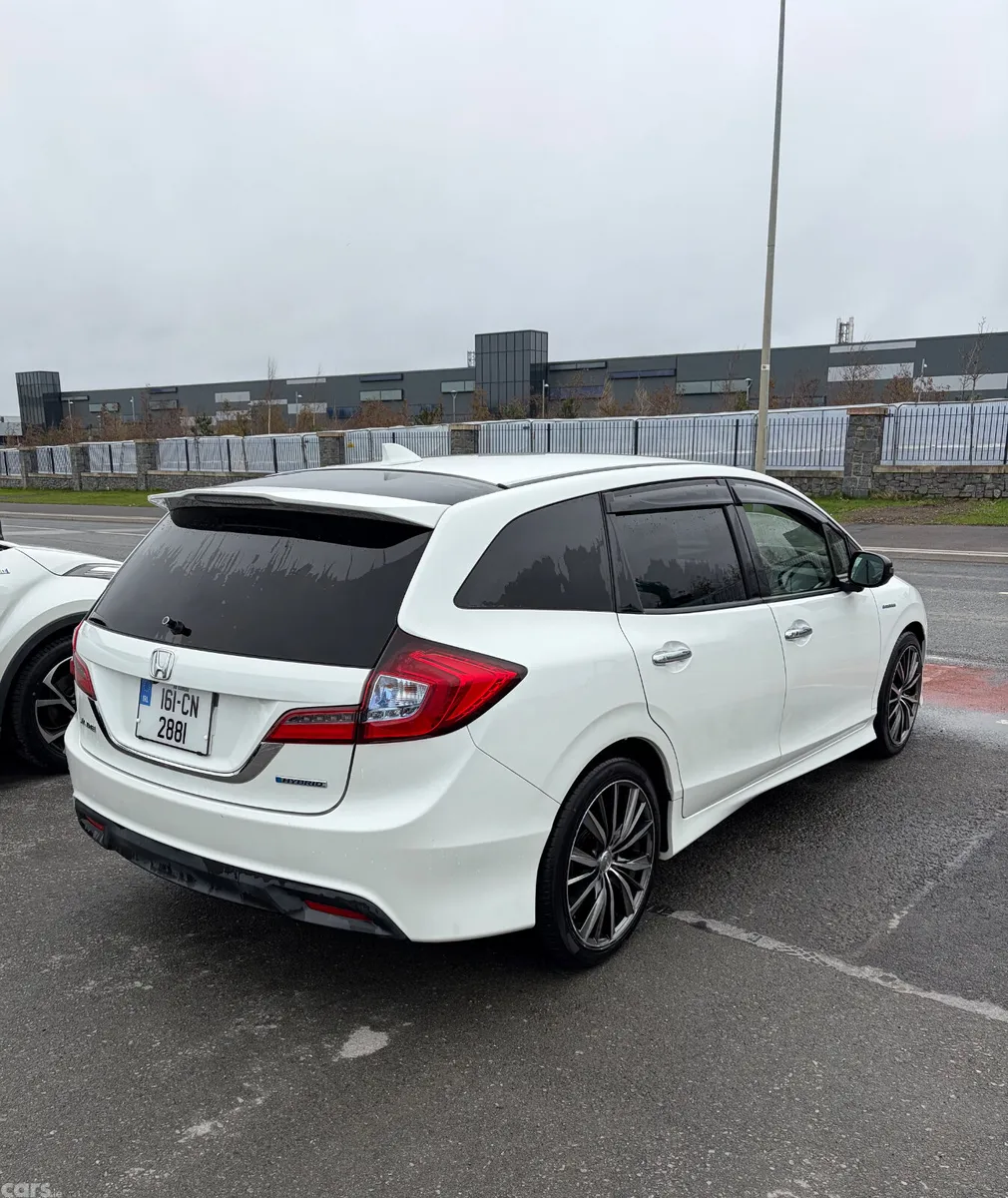 Honda Jade MPV, Petrol Hybrid, 2016, White