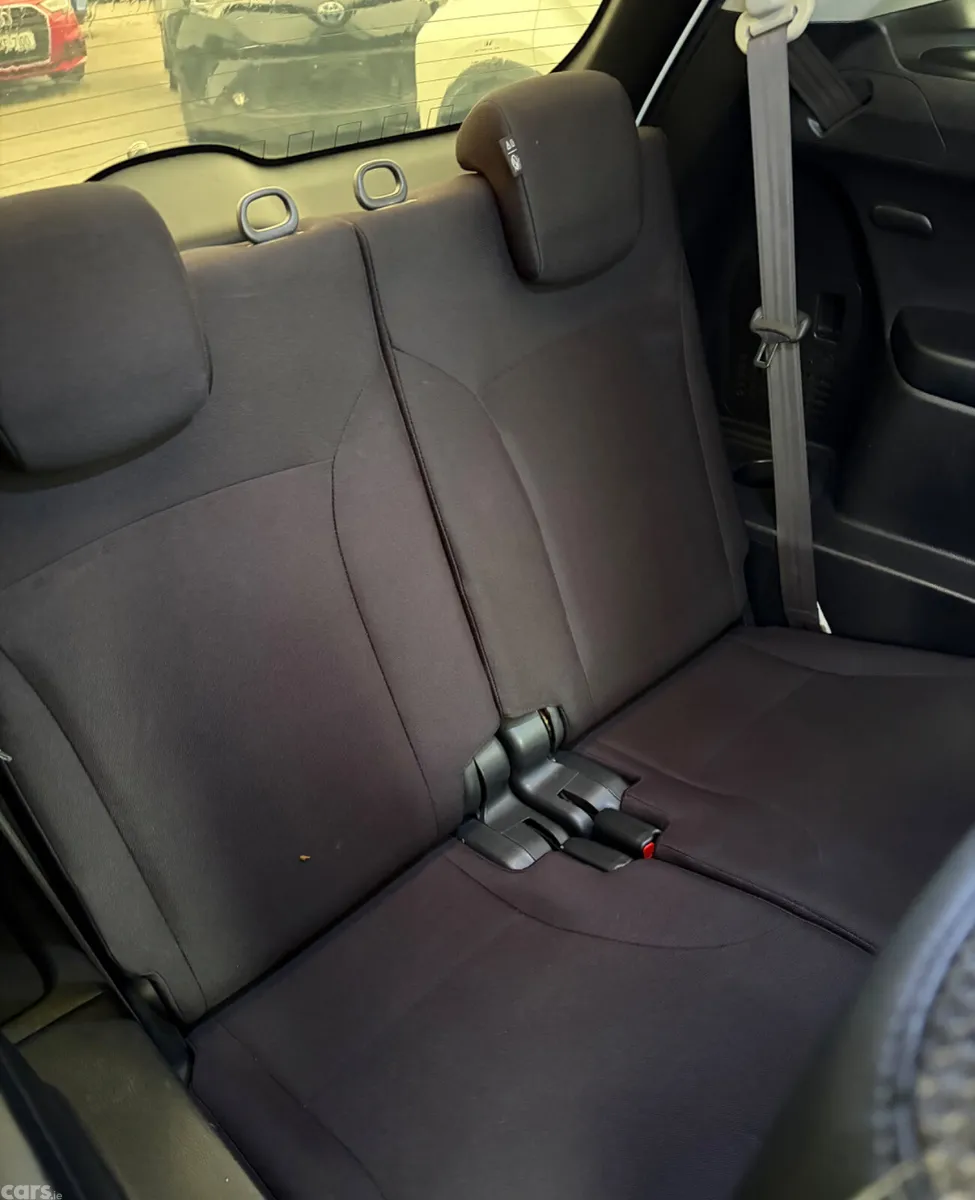 Honda Jade MPV, Petrol Hybrid, 2016, White