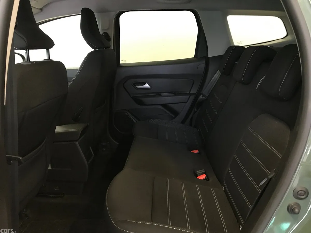 Dacia Duster SUV, Petrol, 2023, Grey