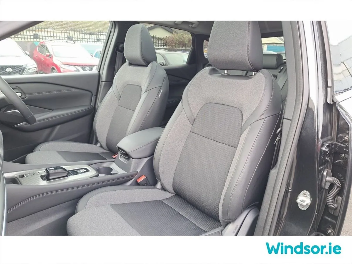 Nissan Qashqai SUV, Petrol Hybrid, 2025, Black