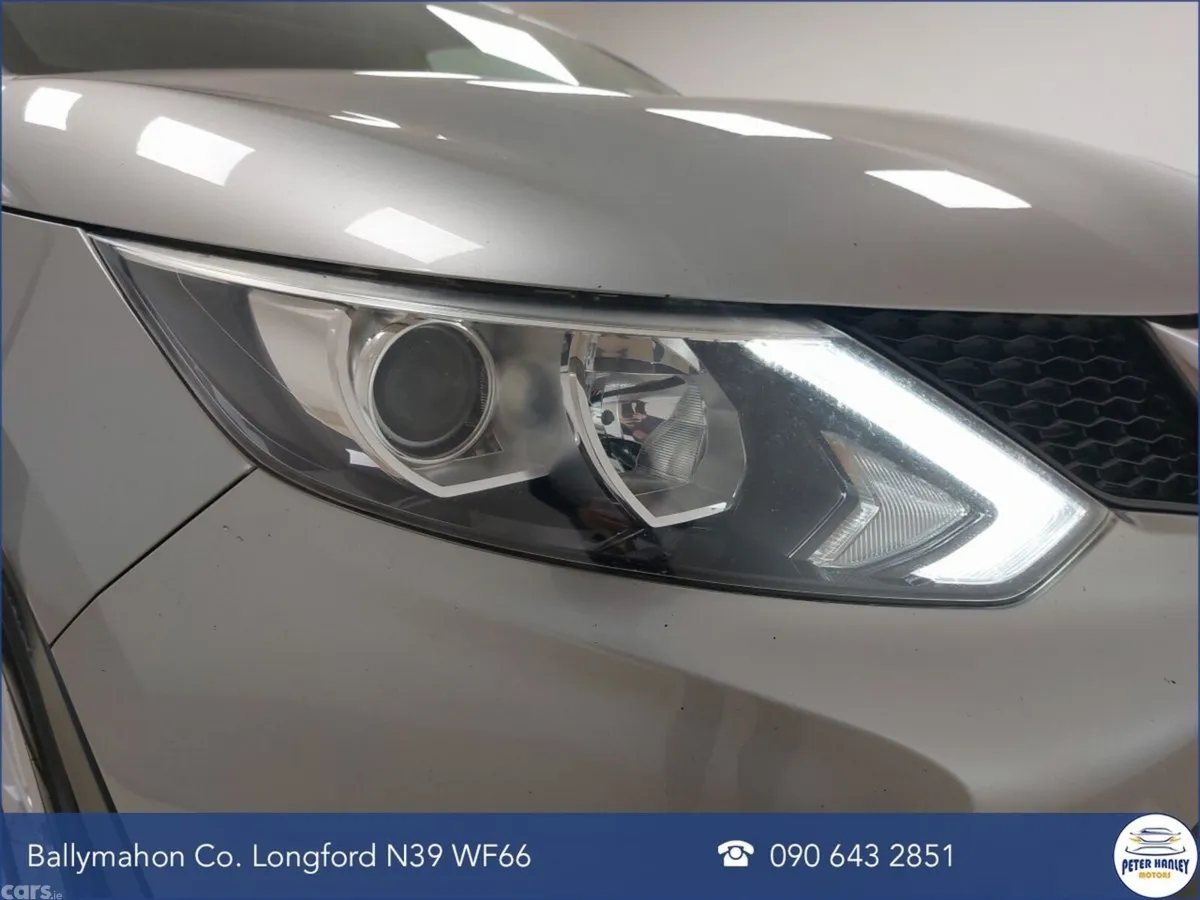 Nissan Qashqai Hatchback, Diesel, 2016, Silver