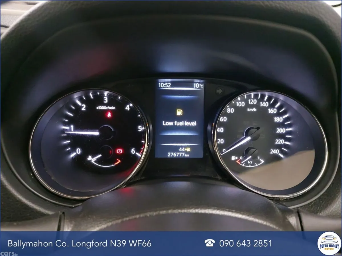 Nissan Qashqai Hatchback, Diesel, 2016, Silver