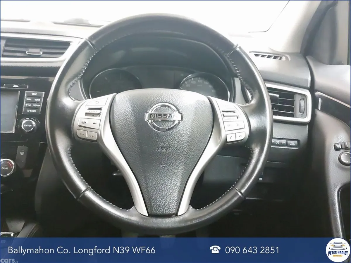 Nissan Qashqai Hatchback, Diesel, 2016, Silver