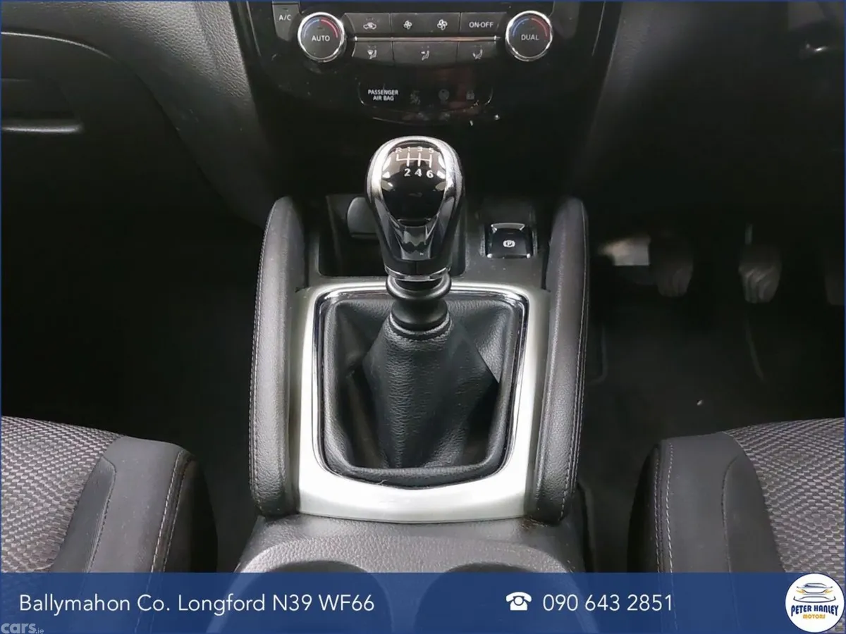 Nissan Qashqai Hatchback, Diesel, 2016, Silver