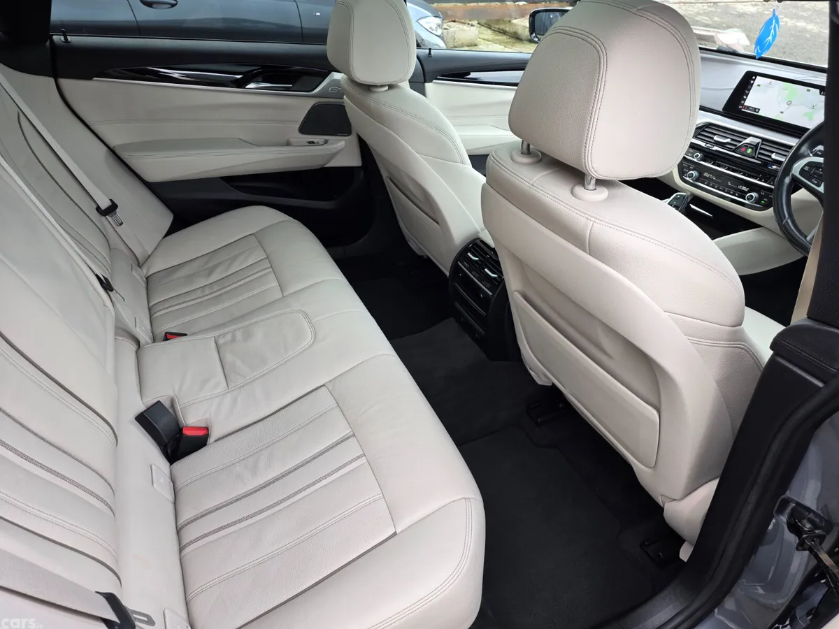 BMW 6-Series Hatchback, Diesel, 2018, Blue