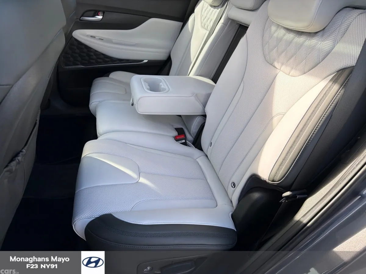 Hyundai Santa Fe SUV, Petrol Plug-in Hybrid, 2023, Grey