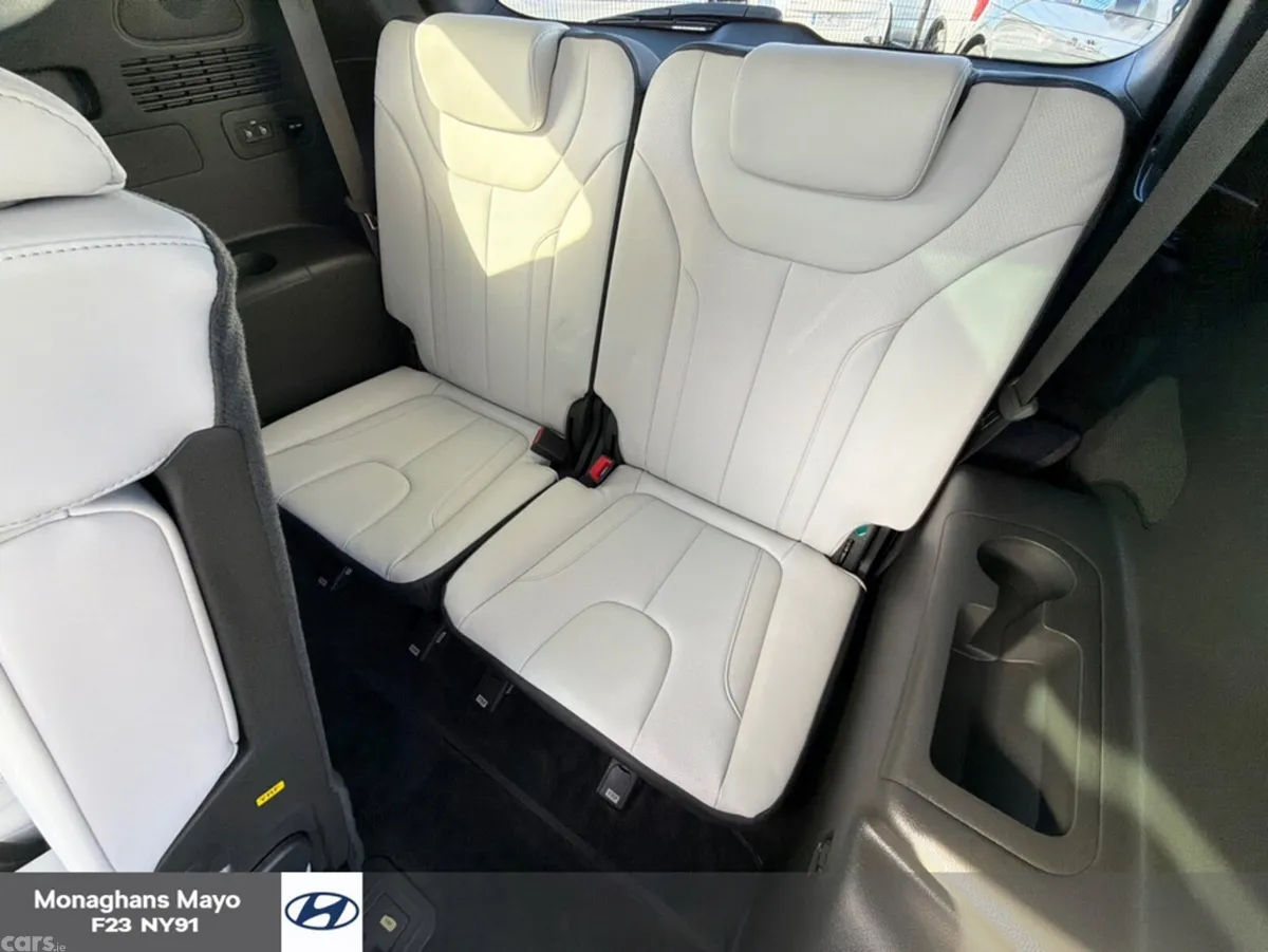 Hyundai Santa Fe SUV, Petrol Plug-in Hybrid, 2023, Grey