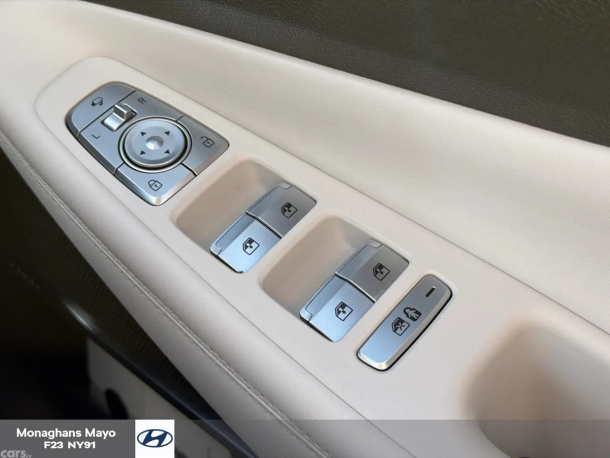 Hyundai Santa Fe SUV, Petrol Plug-in Hybrid, 2023, Grey