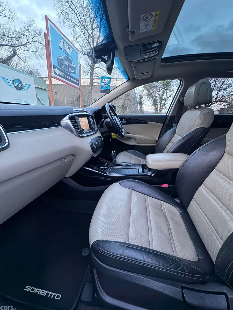 Kia Sorento SUV, Diesel, 2017, White