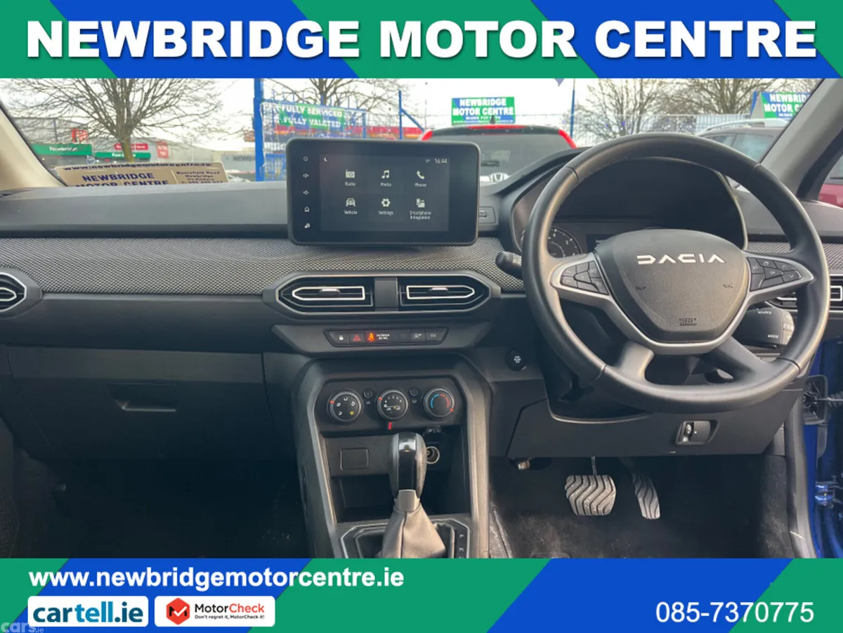 Dacia Sandero Hatchback, Petrol, 2023, Blue