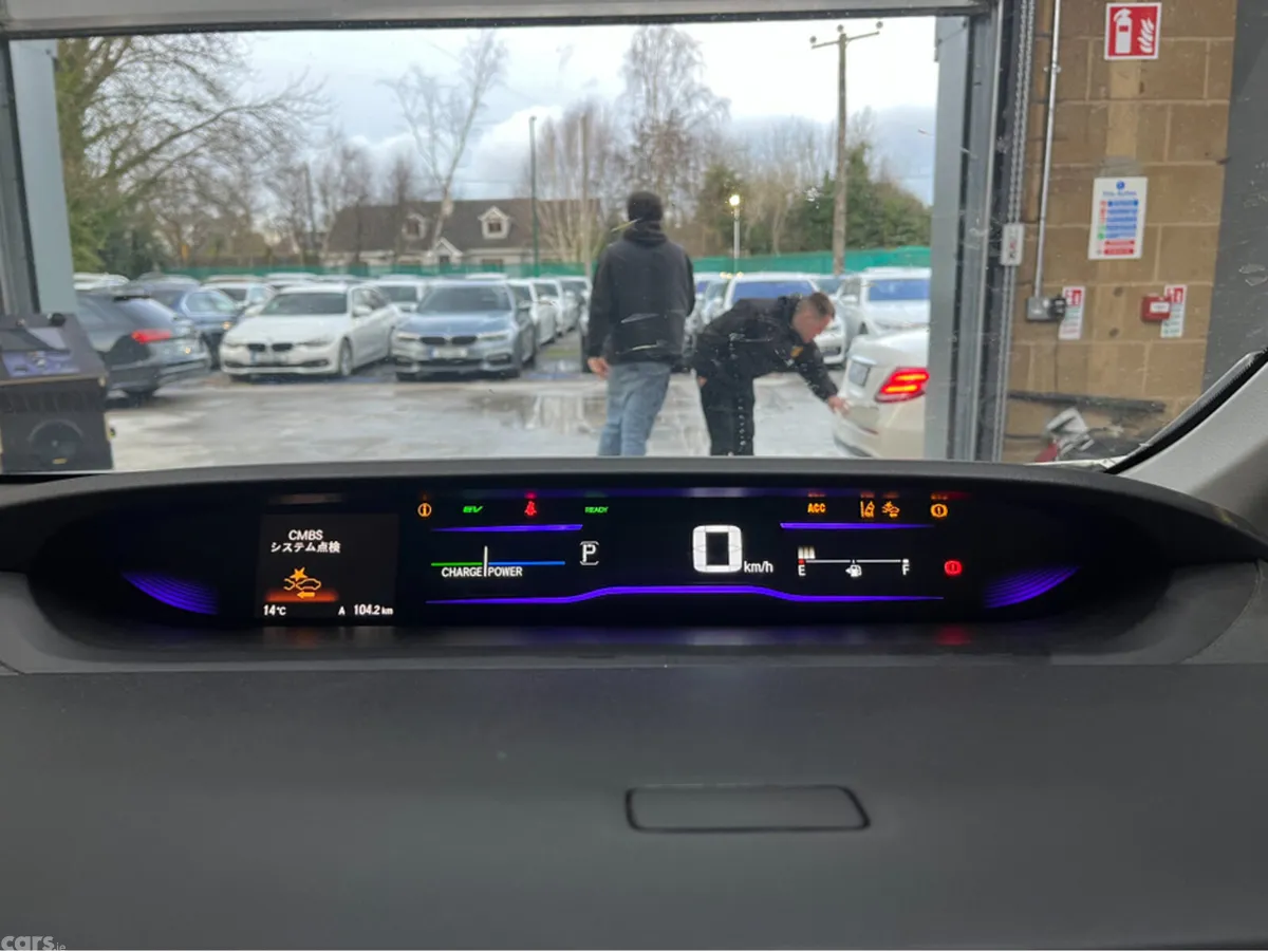 Honda Stepwagon MPV, Petrol Hybrid, 2019, White