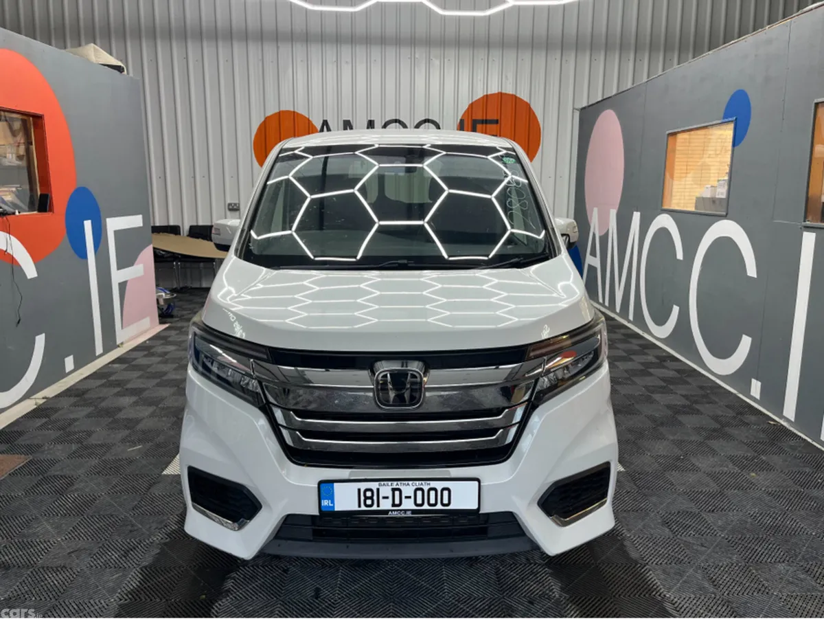 Honda Stepwagon MPV, Petrol Hybrid, 2019, White