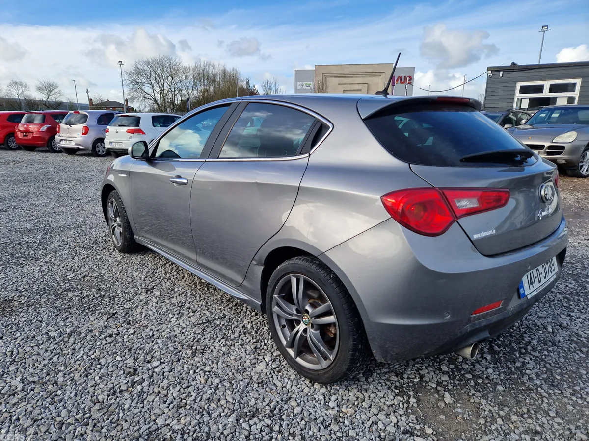 Alfa Romeo Giulietta Hatchback, Diesel, 2014, Grey