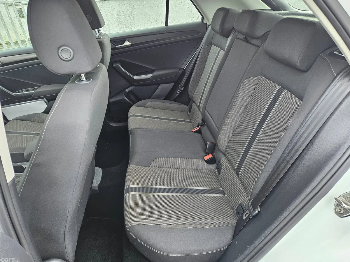 Volkswagen T-Roc SUV, Diesel, 2019, White
