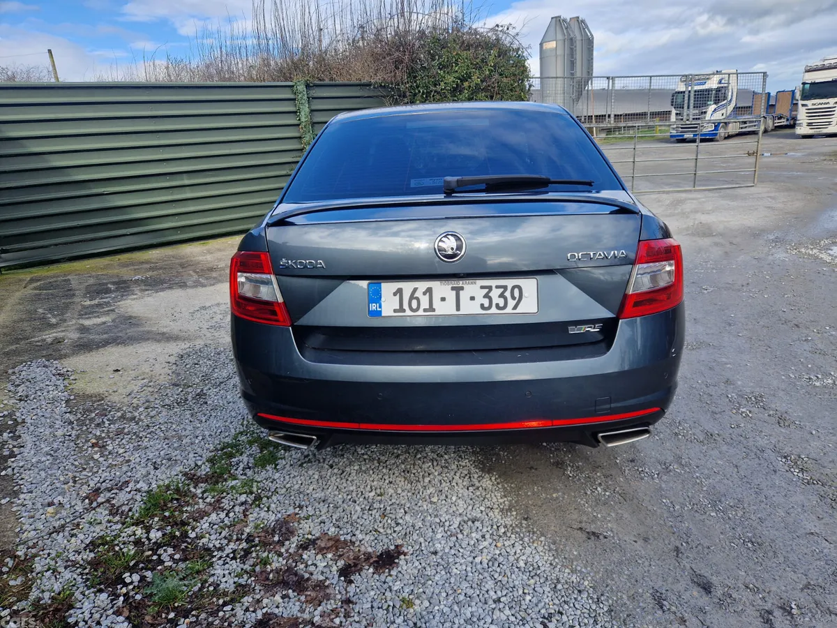 Skoda Octavia Saloon, Diesel, 2016, Grey