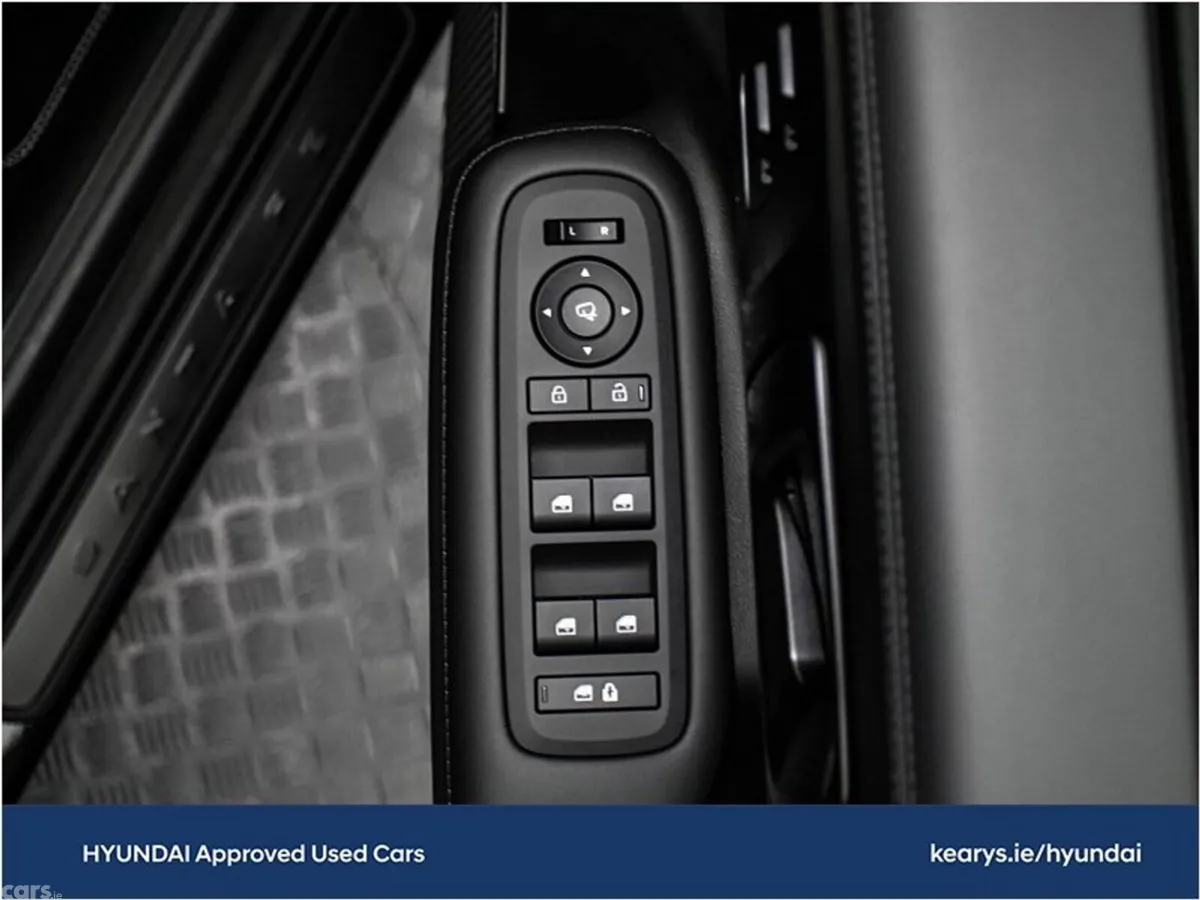 Hyundai Santa Fe SUV, Petrol Plug-in Hybrid, 2025, Black
