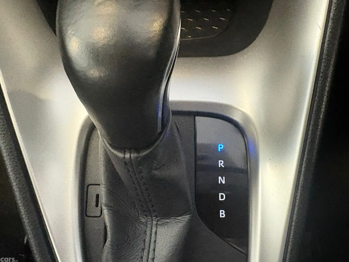 Toyota Yaris Hatchback, Petrol Hybrid, 2022, Red