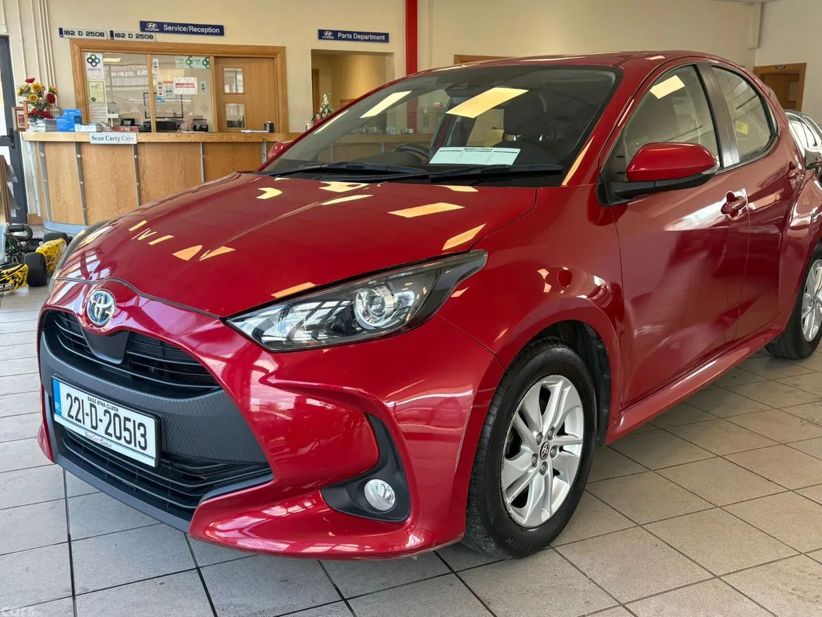 Toyota Yaris Hatchback, Petrol Hybrid, 2022, Red